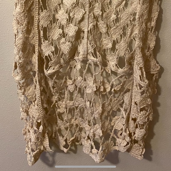 Size: Small. Color: Cream - Picture 2 of 3